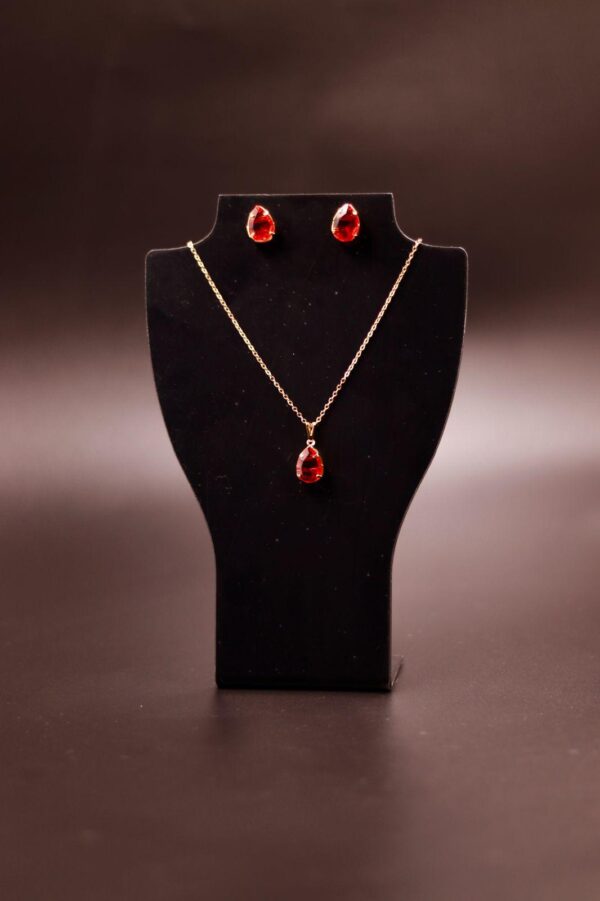 Conjunto  em formato de gotas