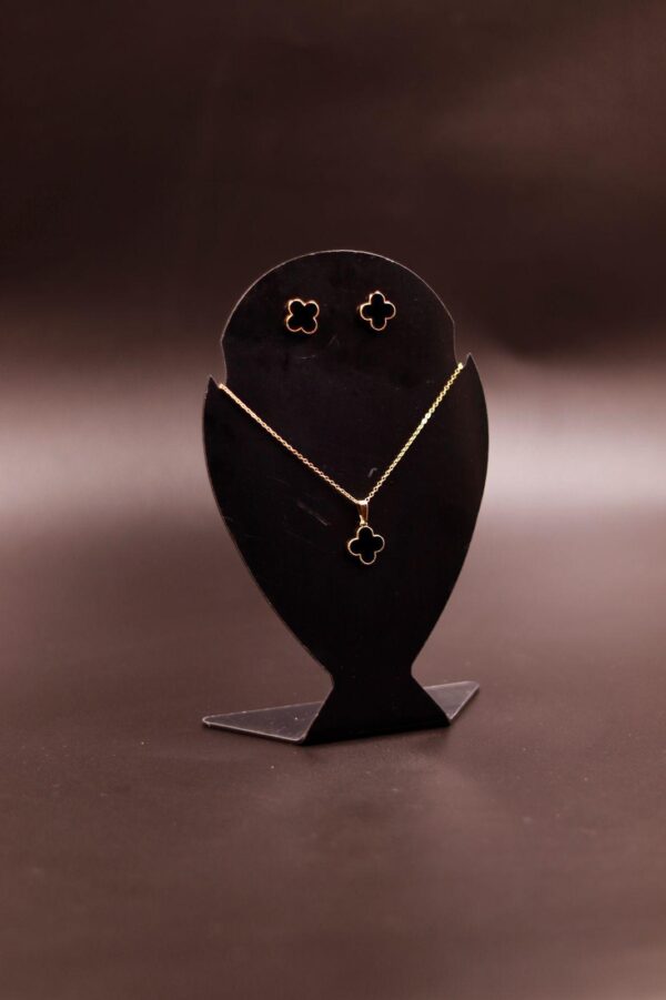 Conjunto  em formato de trevo