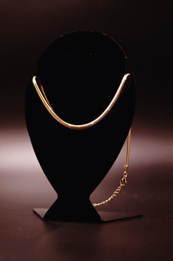 colar dourado estilo snake